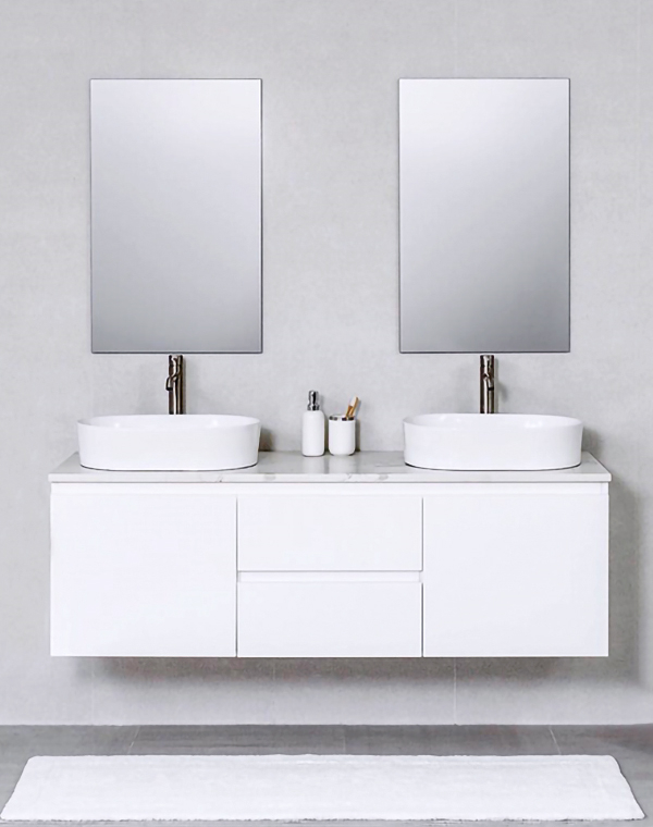 ホテルのバスルームの洗面化粧台GGP87