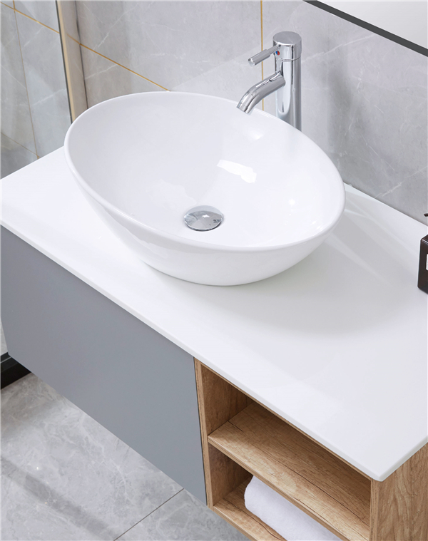 安い化粧品GGM18